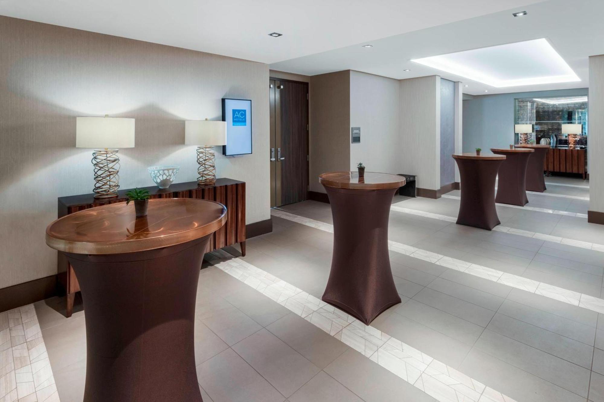 Ac Hotel By Marriott Charlotte City Center Екстериор снимка