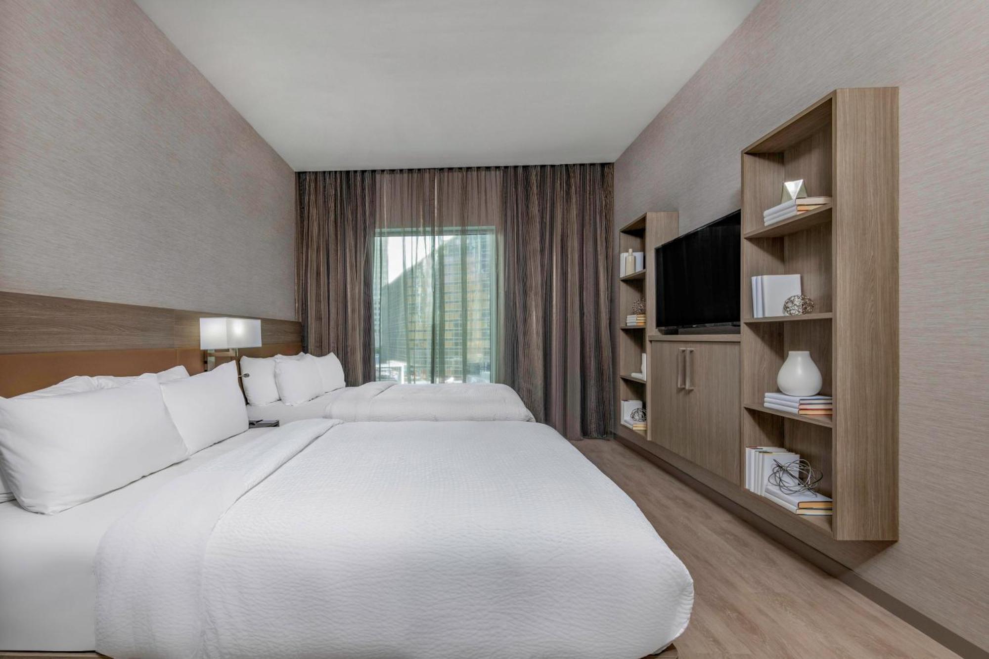 Ac Hotel By Marriott Charlotte City Center Екстериор снимка