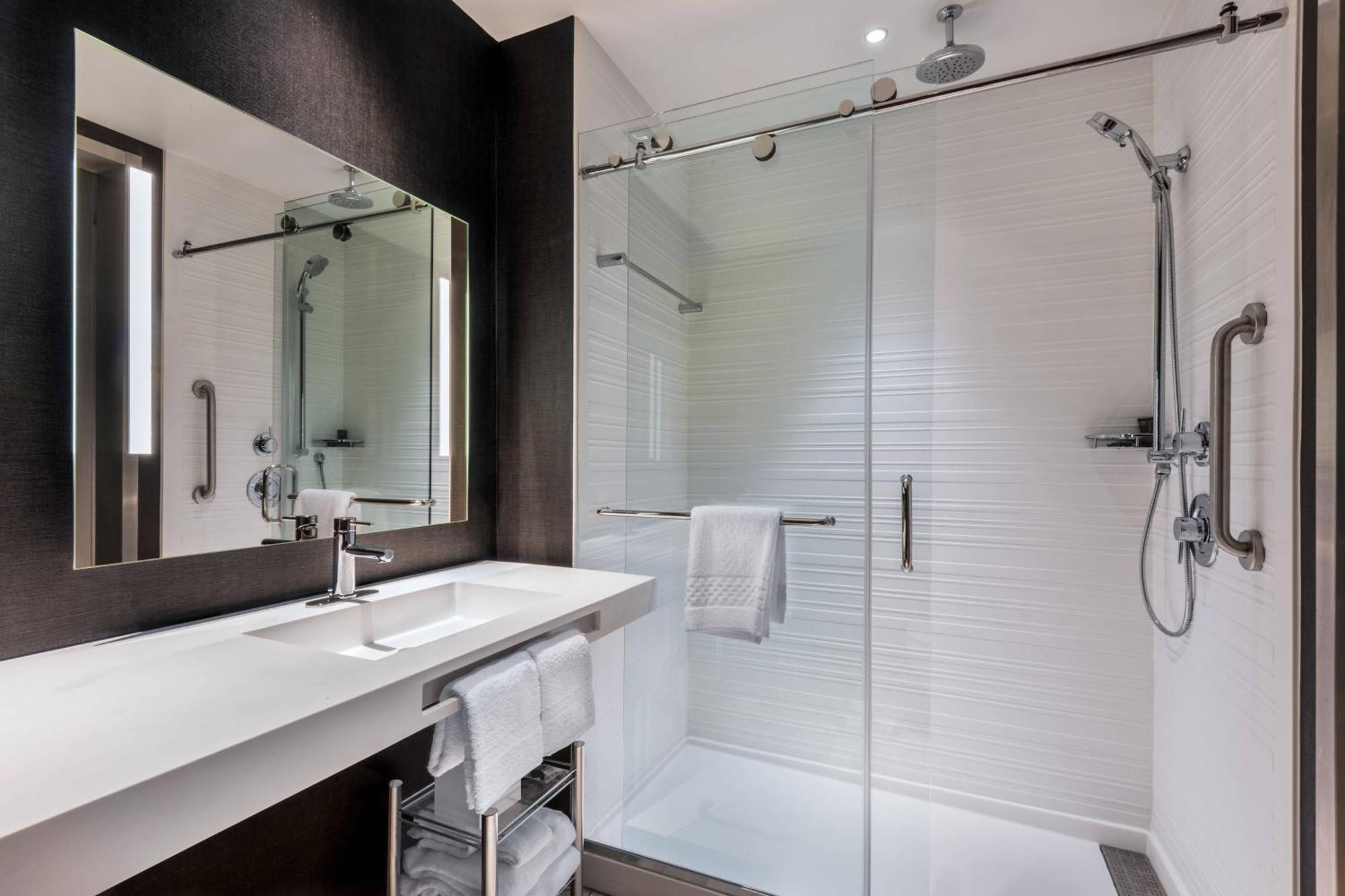 Ac Hotel By Marriott Charlotte City Center Екстериор снимка